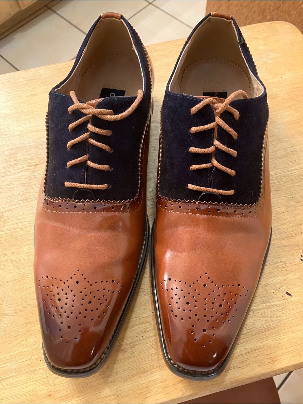 Men's Gino Vitale Two-Tone Brown and Black Derby Dress Shoes Size 7.5